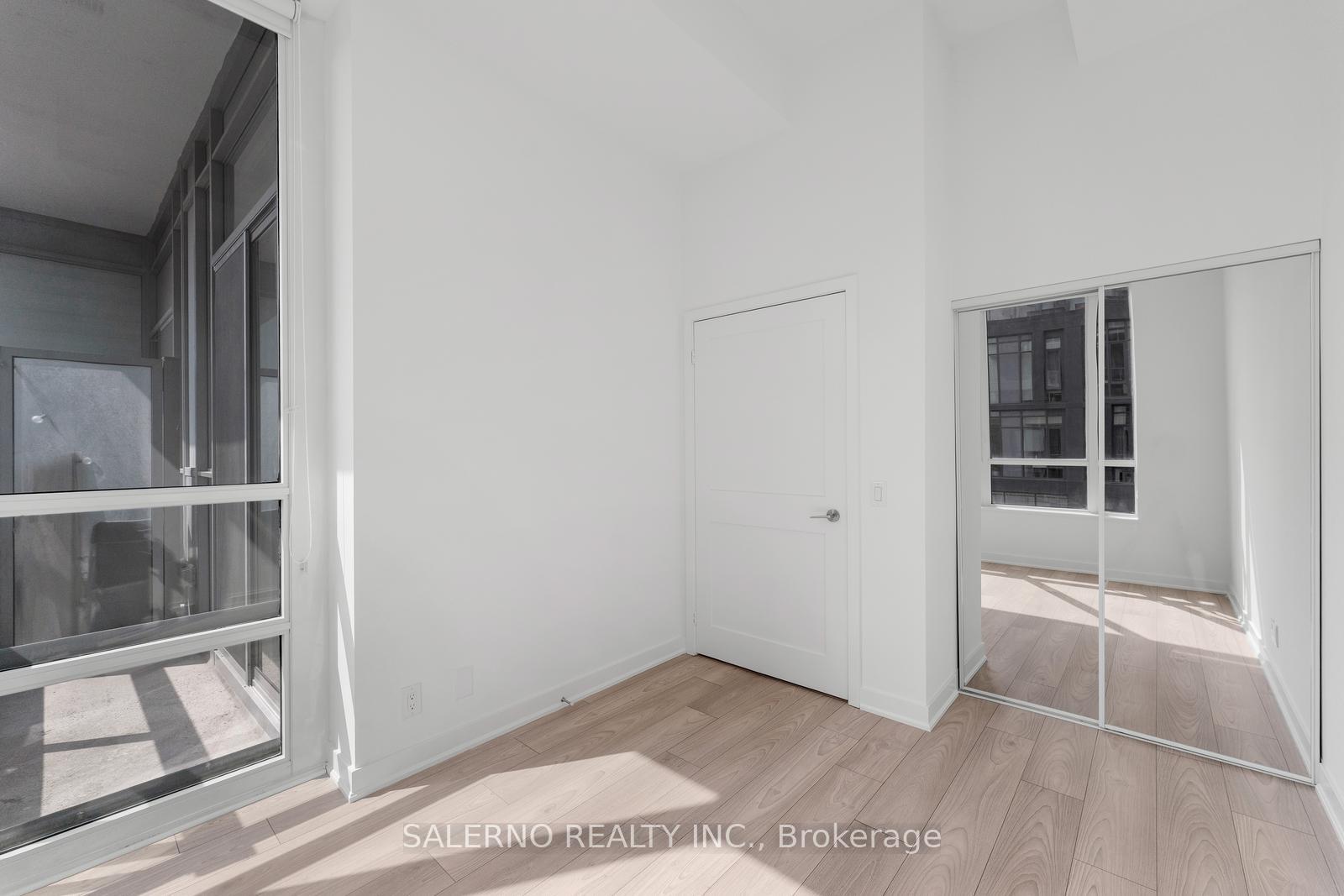 2 Bedrooms Condo at 120 Parliament, Toronto For sale