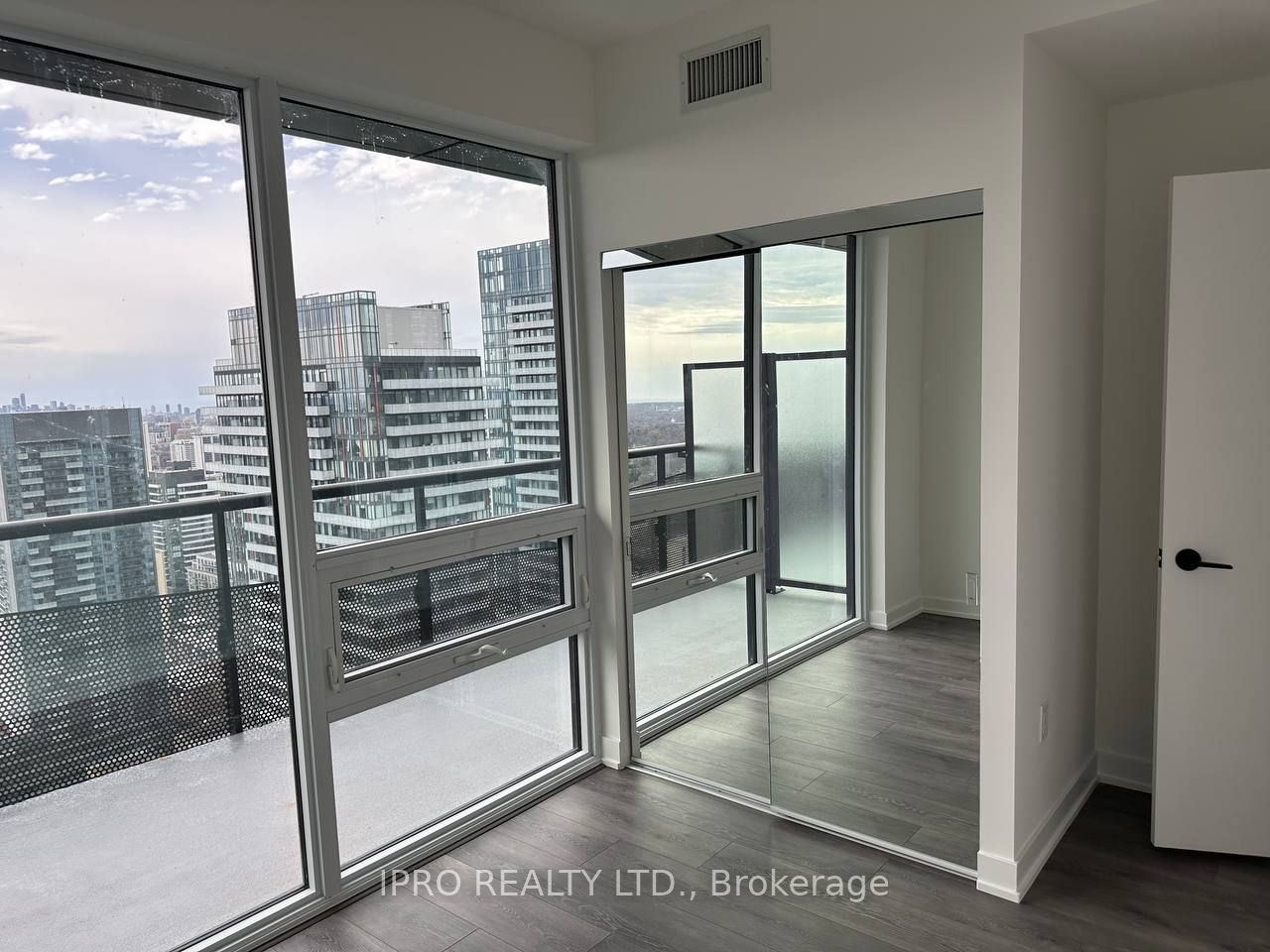 127 Broadway Avenue, #PH01