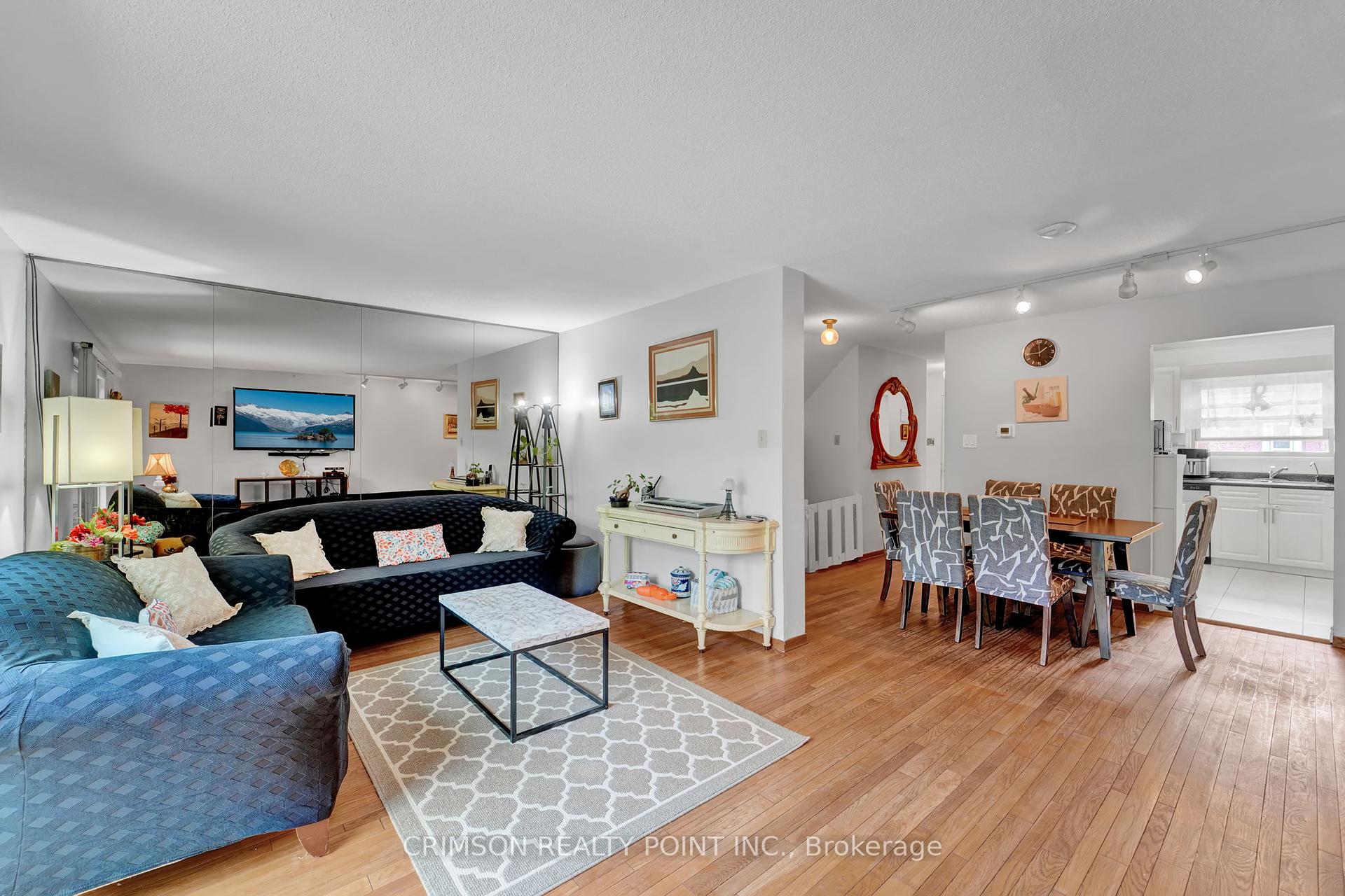 3 Bedrooms Condo at 25 Brimwood, Toronto For sale