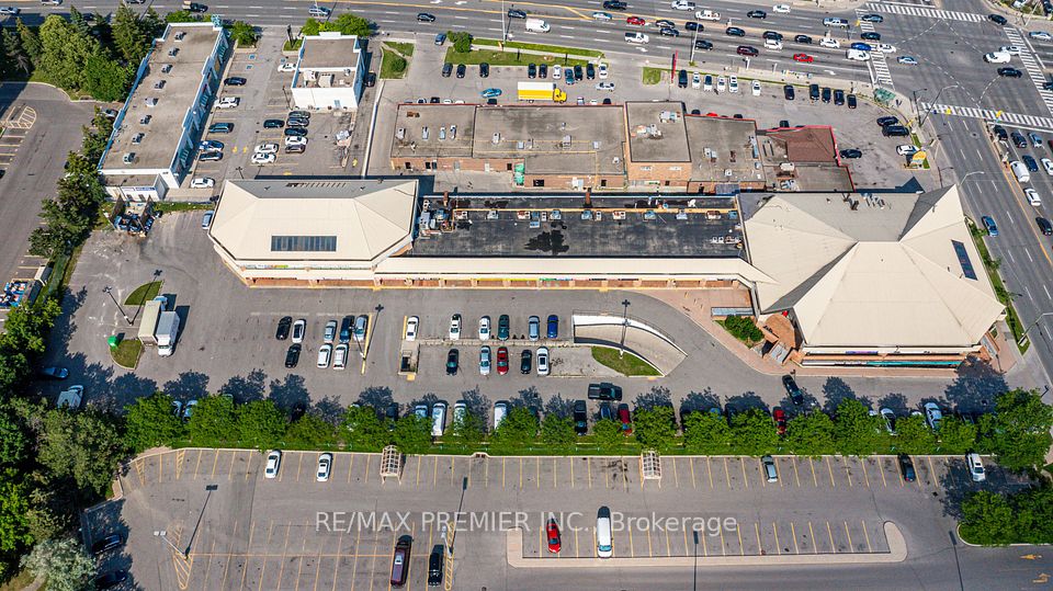 880 Ellesmere