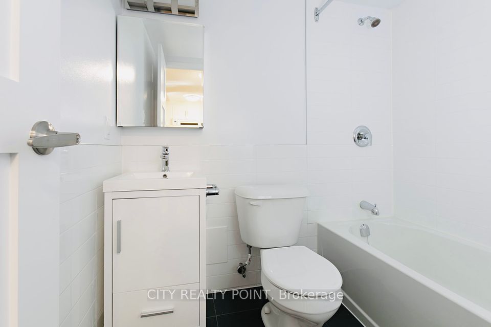 #206 - 990 Avenue Road, Toronto, ON M5P 2K8