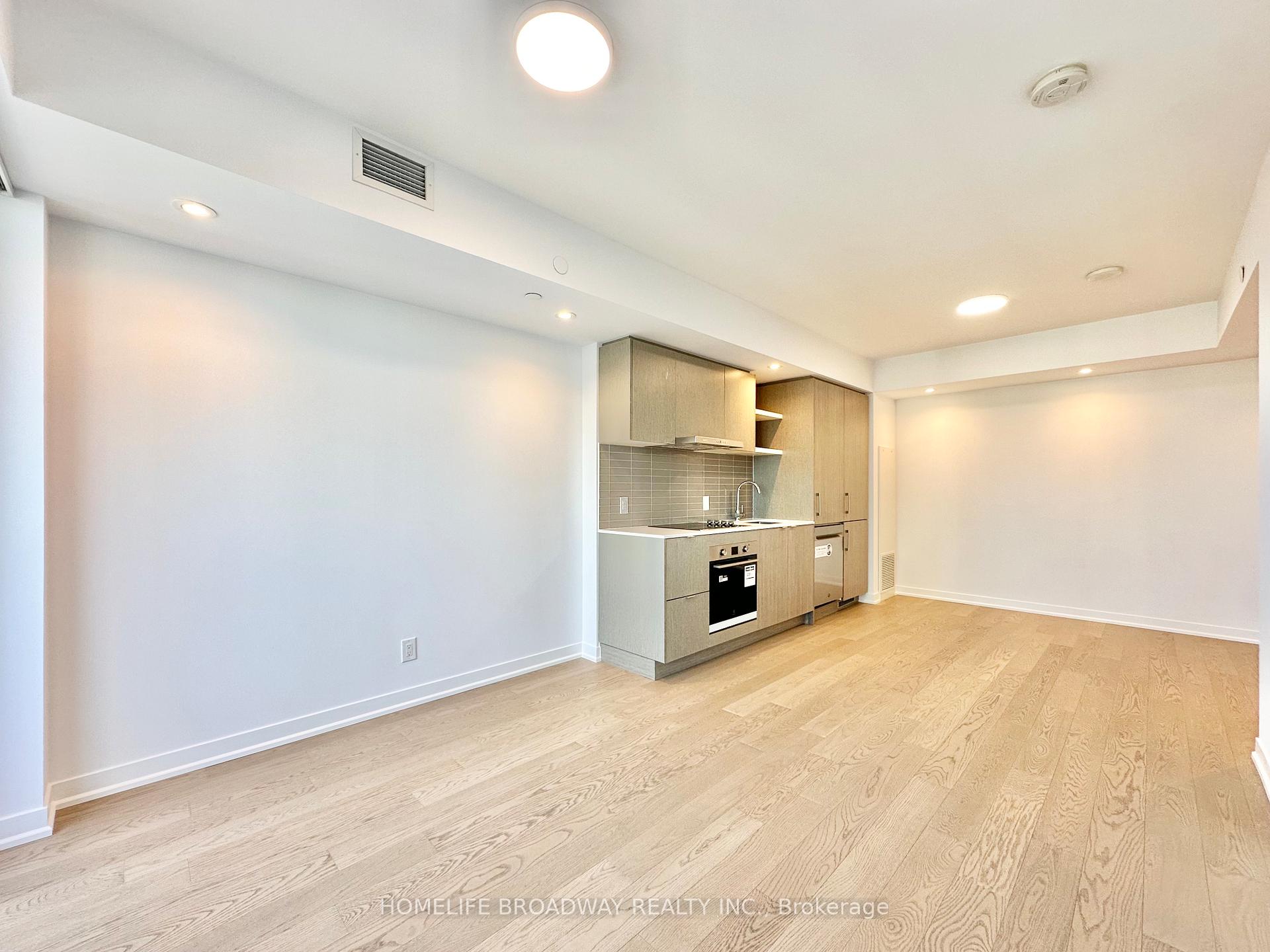 1 Bedroom Condo at 88 Harbour,  Toronto For sale
