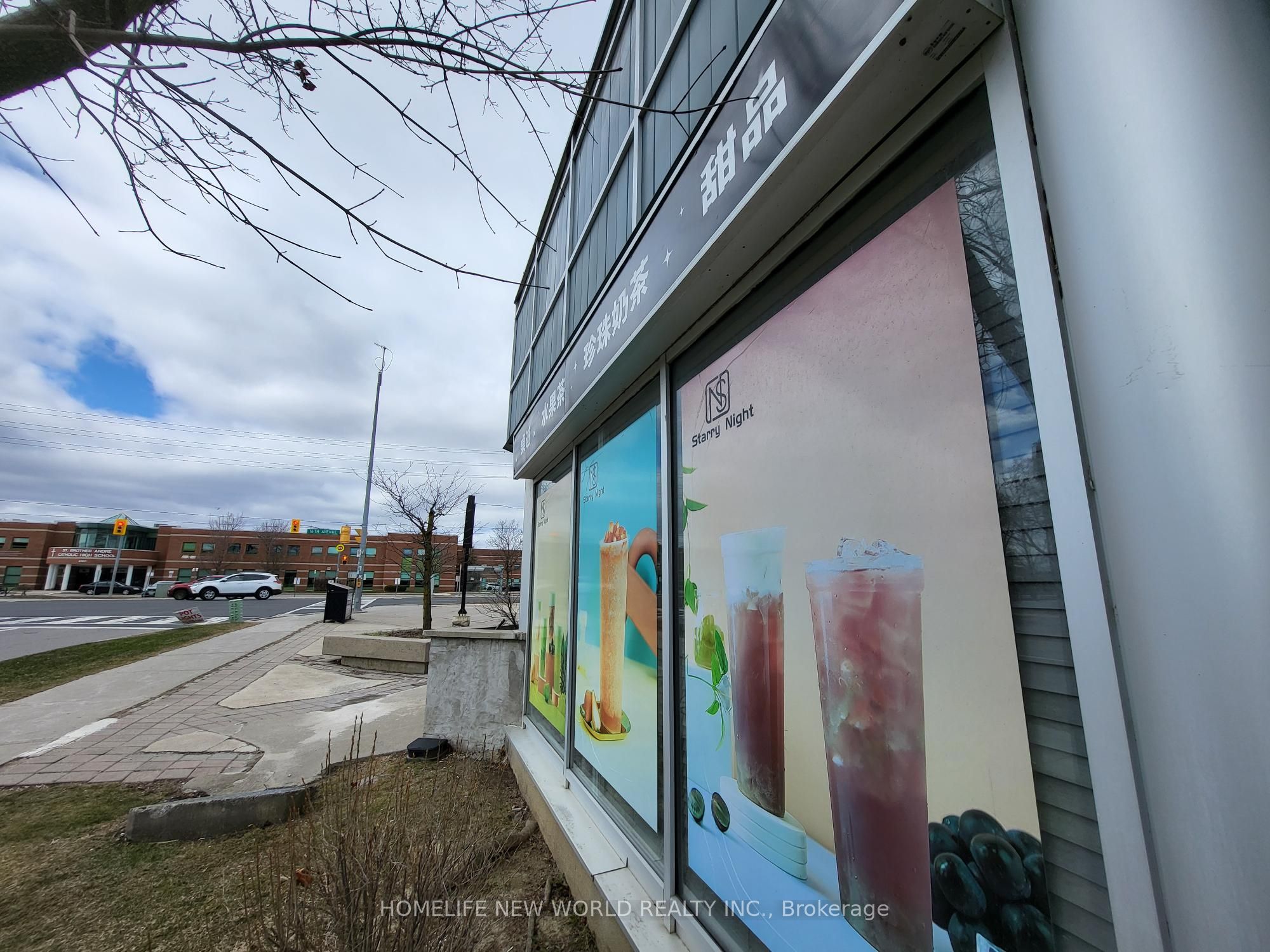 10 Fincham Avenue, #101