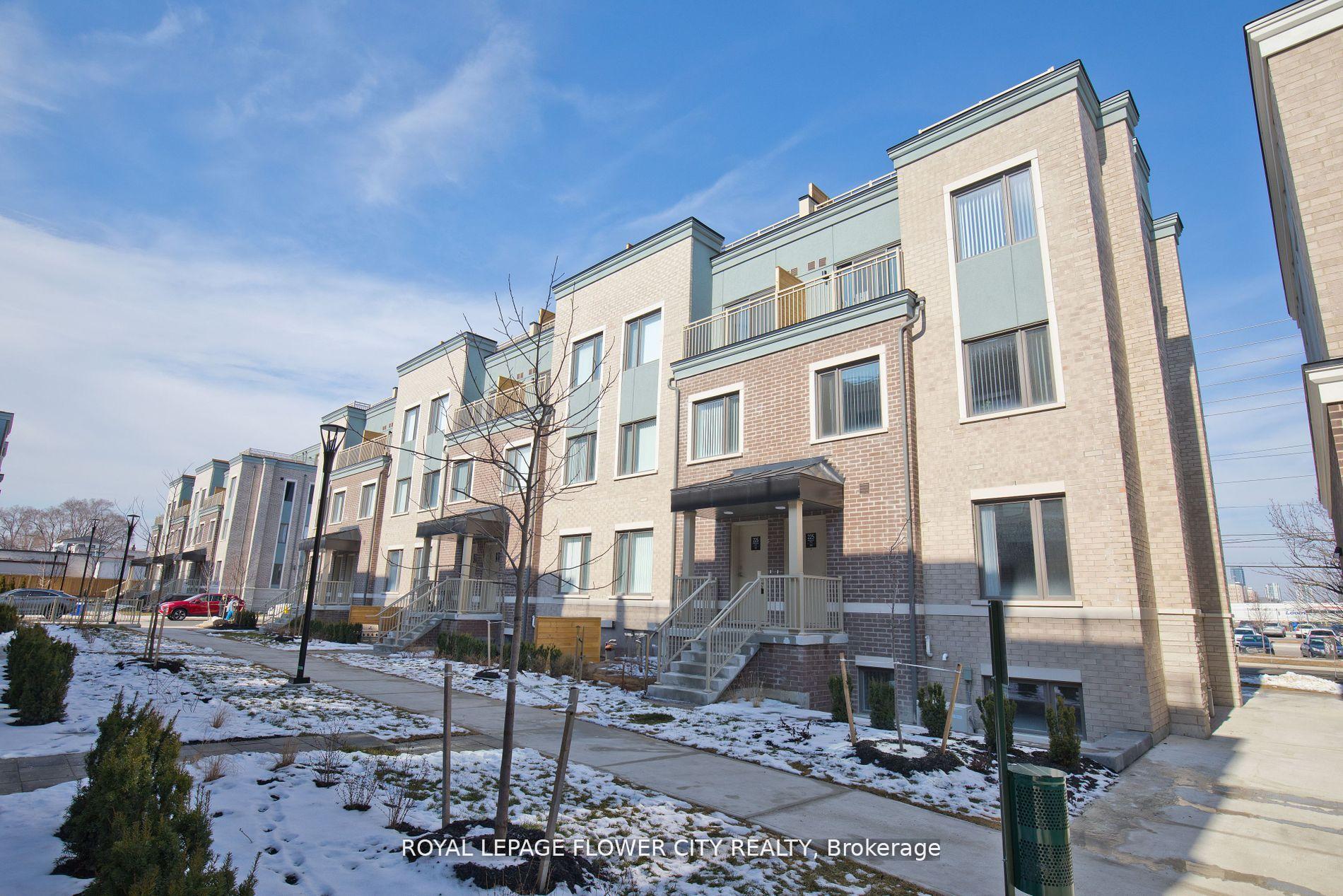 2 Bedrooms Condo at 225 Birmingham, Toronto For sale