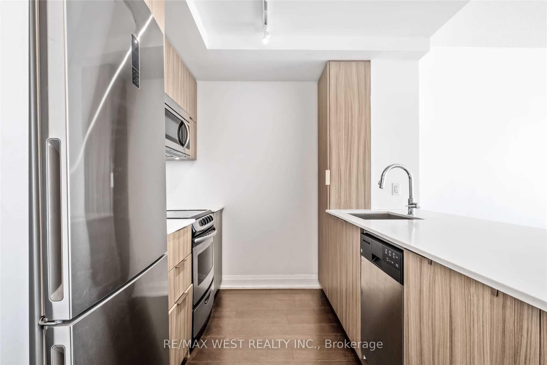 1 Bedroom Condo at 56 Annie Craig,  Toronto For sale