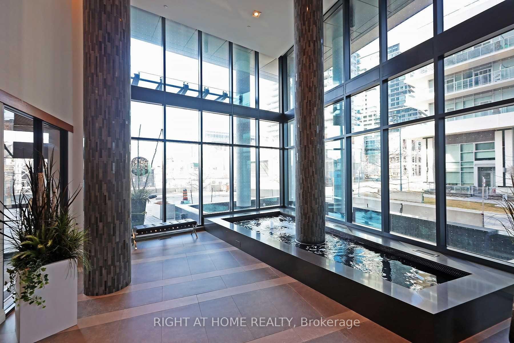 2 Bedrooms Condo at 39 Annie Craig, Toronto For sale