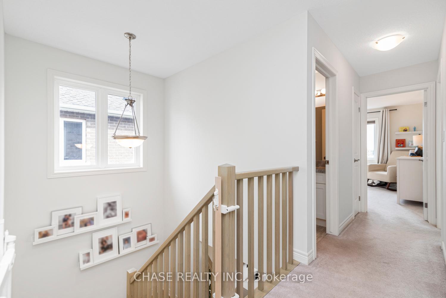 8 Bedrooms Condo at 120 Vineberg,  Hamilton For sale