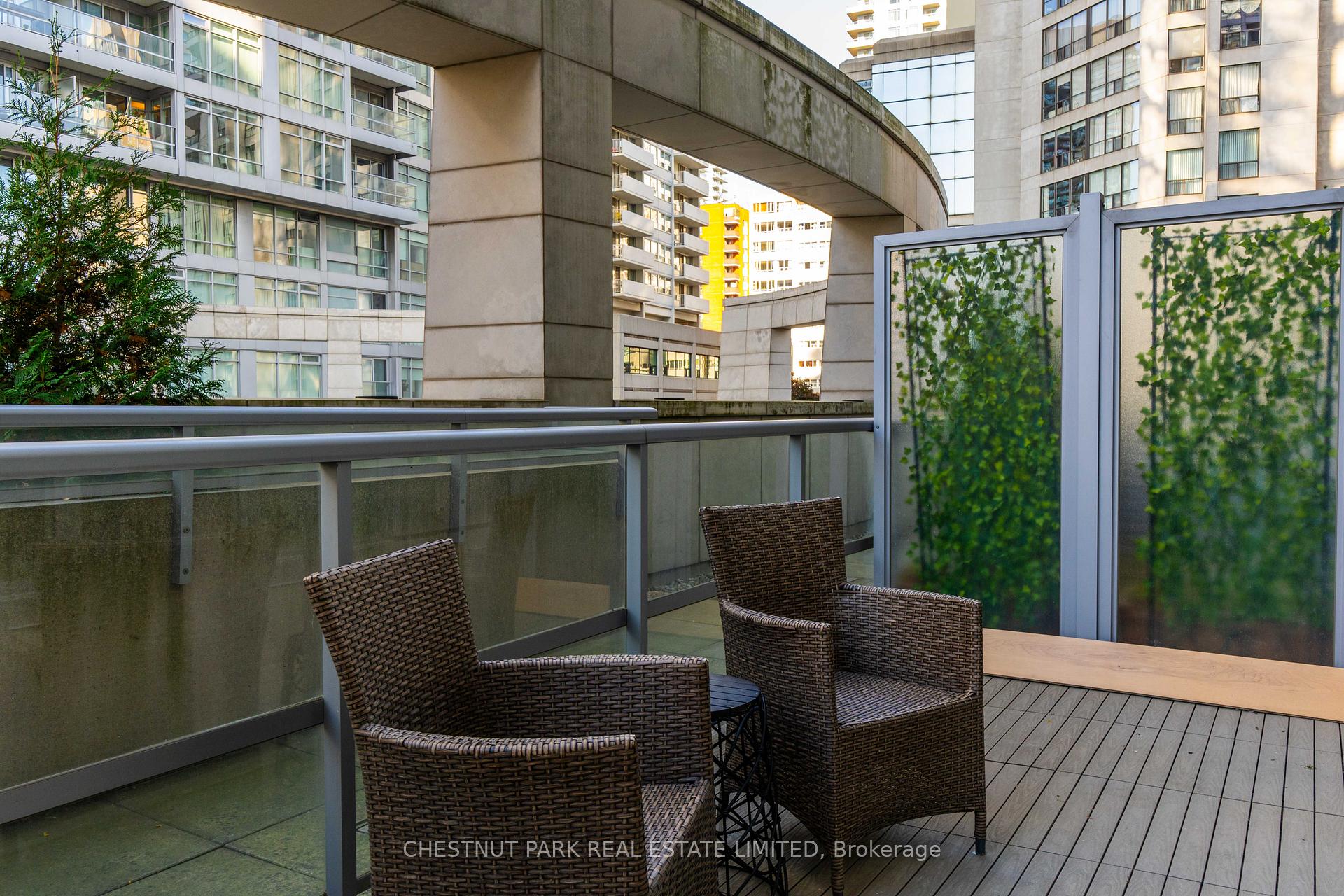 2 Bedrooms Condo at 2181 Yonge, Toronto For sale