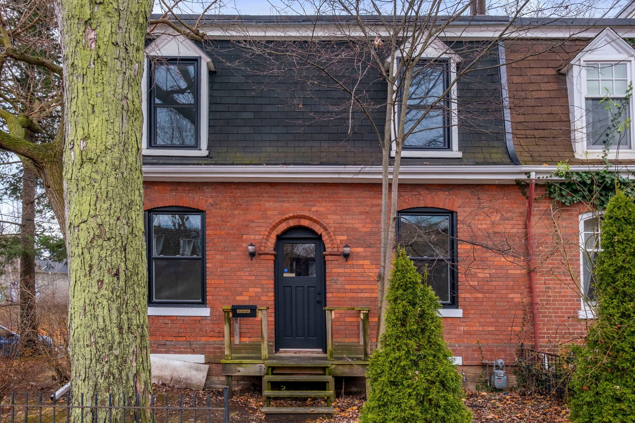 137 Summerhill Avenue