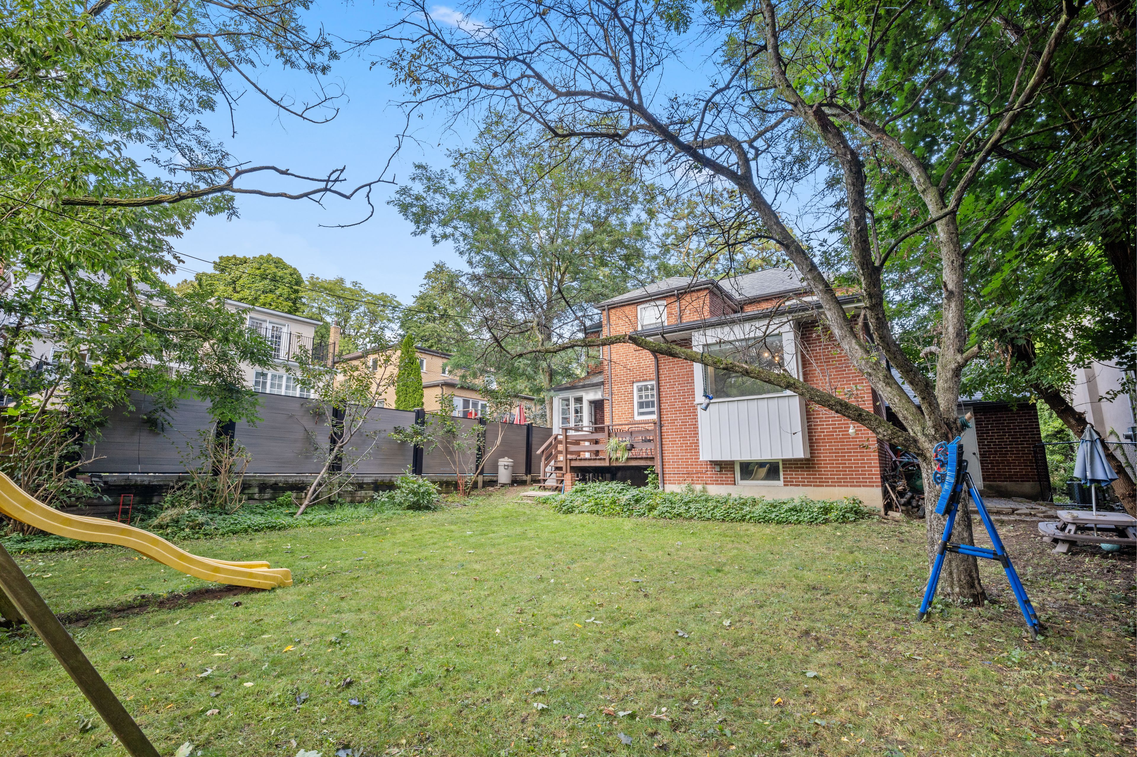 14 Lawnhurst Boulevard