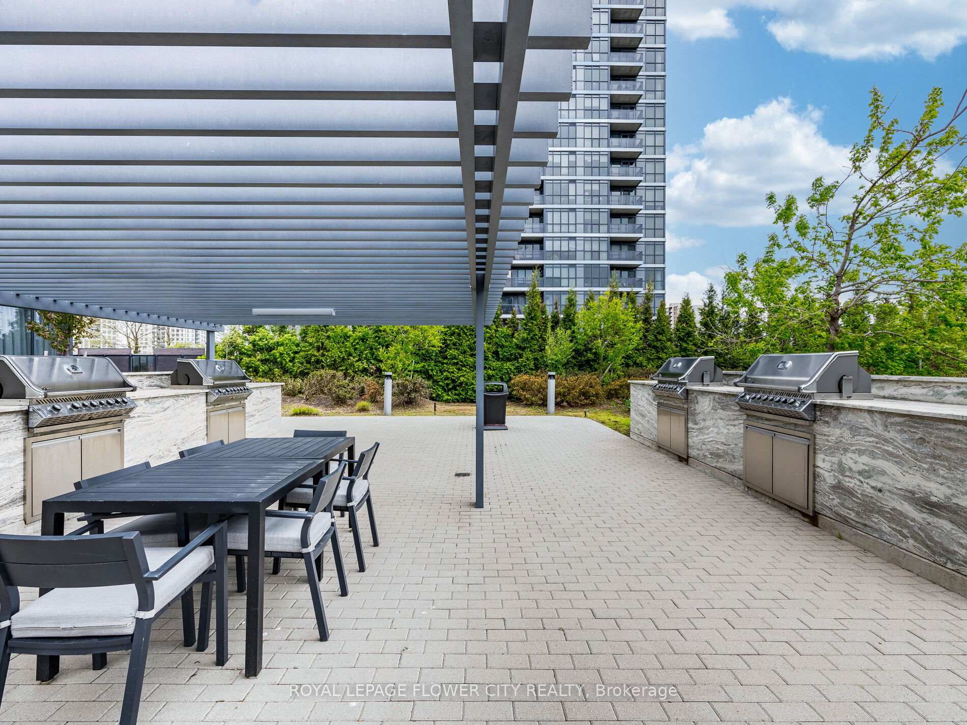 1 Bedroom Condo at 30 Gibbs, Toronto For sale