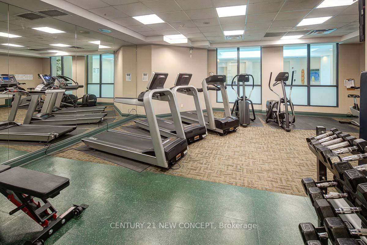 2 Bedrooms Condo at 155 beecroft, Toronto For sale