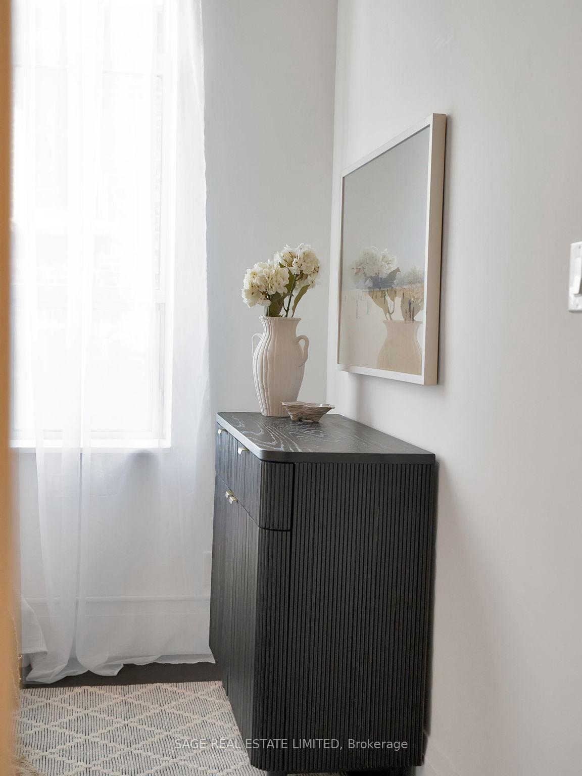 3 Bedrooms Condo at 955 Queen, Toronto For sale
