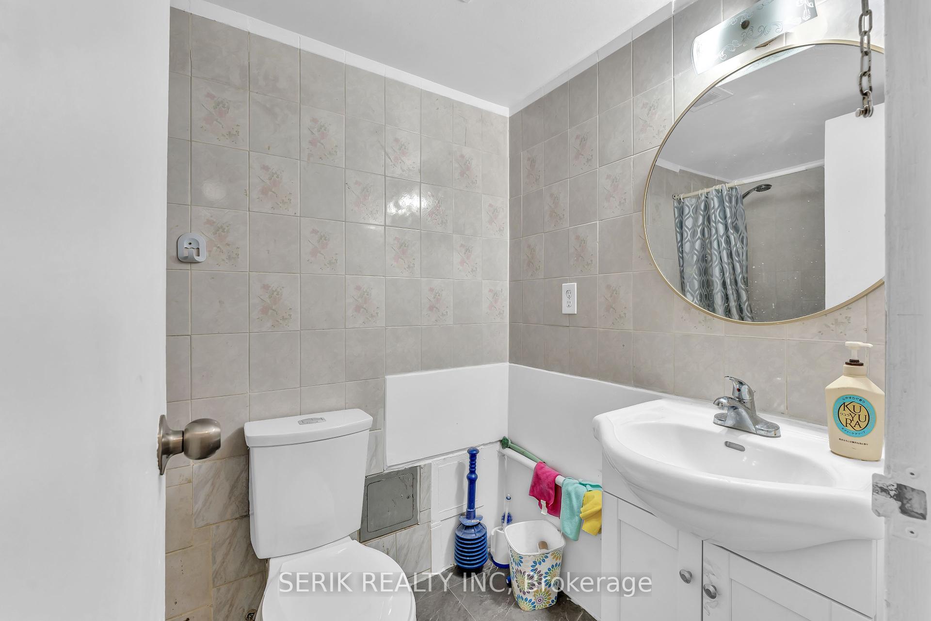 2 Bedrooms Condo at 4673 Jane,  Toronto For sale