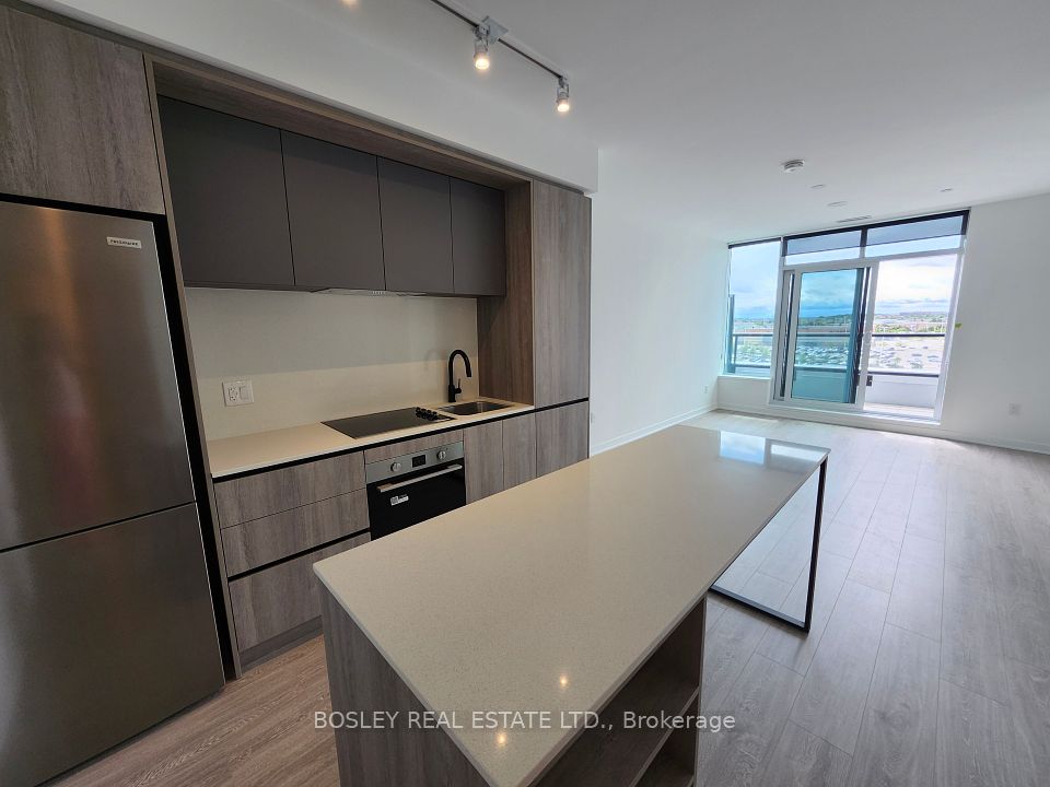 2495 Eglinton