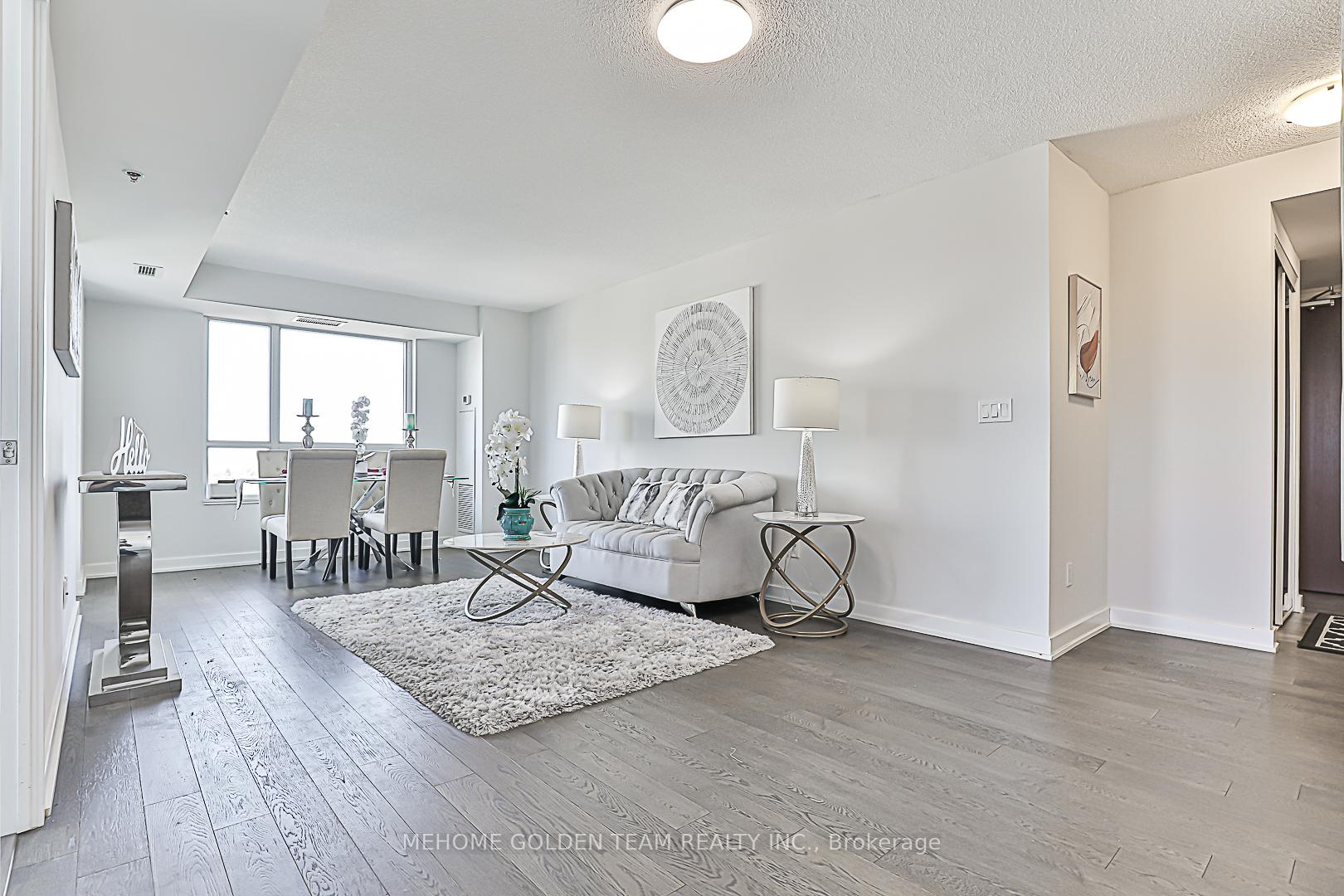 3 Bedrooms Condo at 185 Bonis,  Toronto For sale