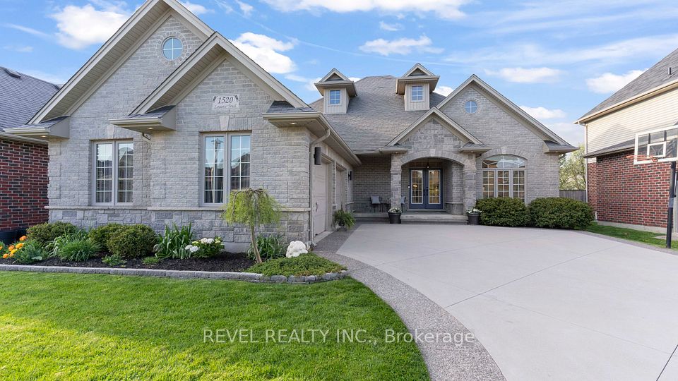 1520 Logans Trail, London South, ON N6K 0B3