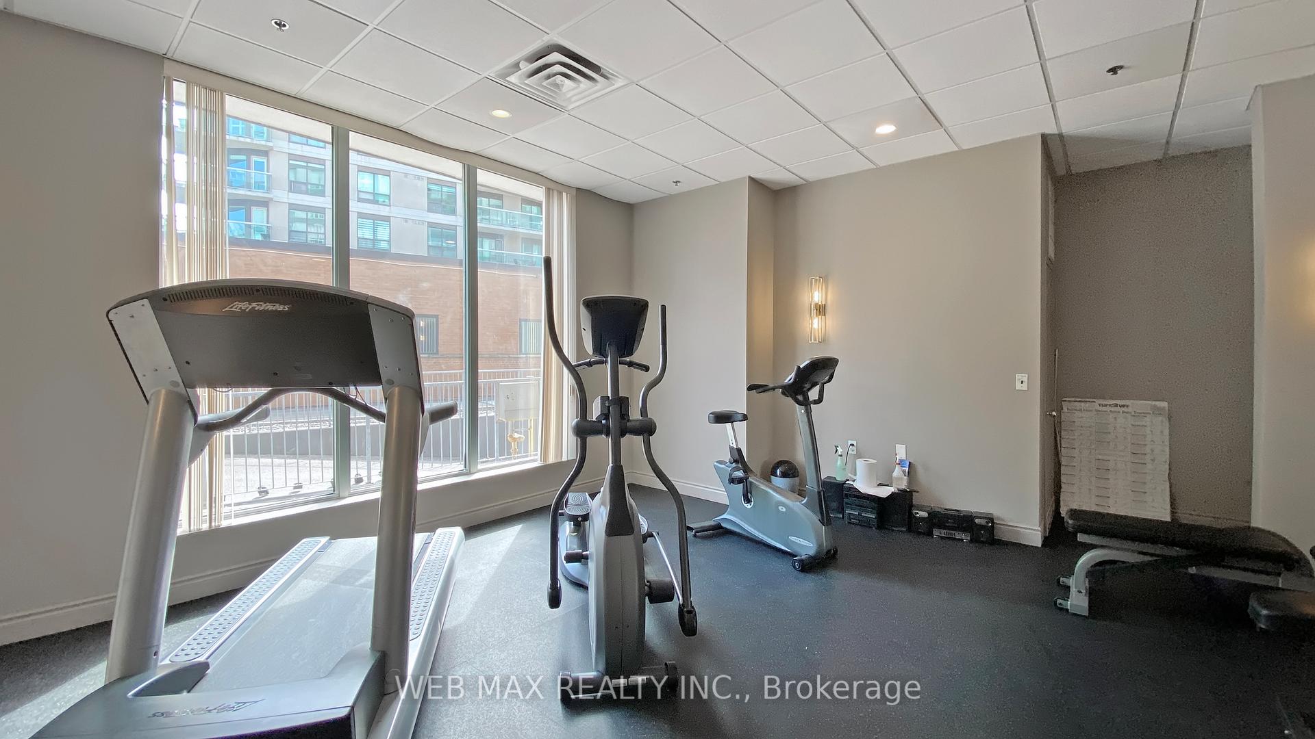 2 Bedrooms Condo at 906 Sheppard, Toronto For sale