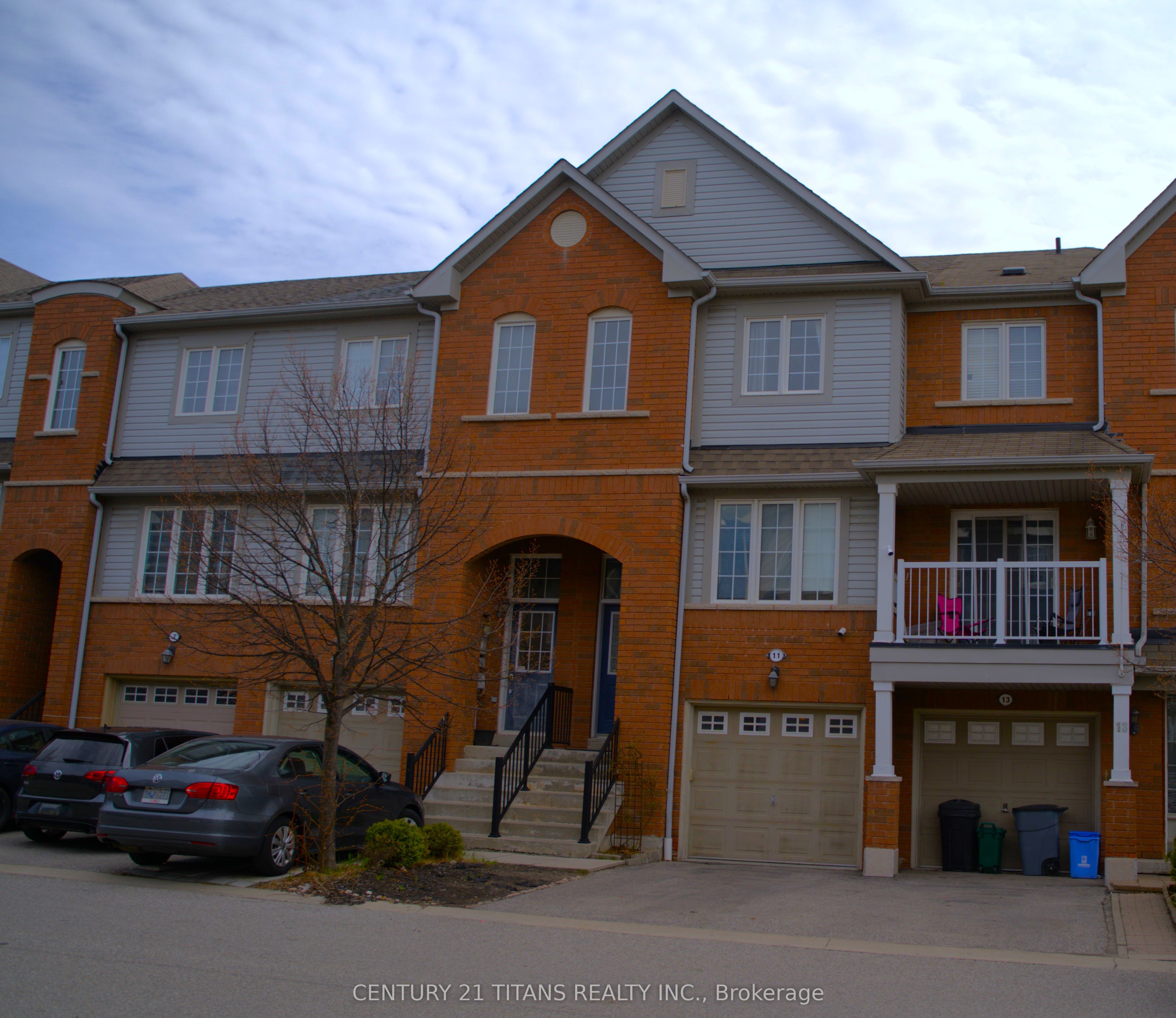 11 Ventura Lane, Ajax, ON L1T 0B1