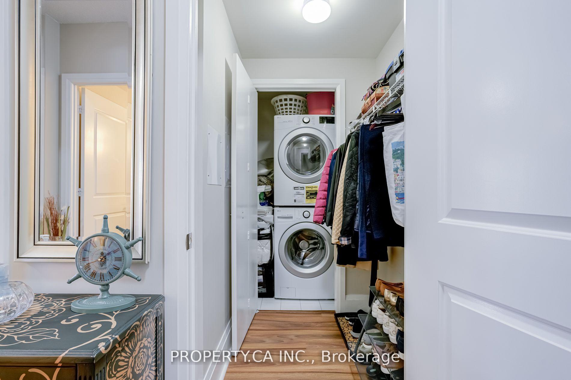 2 Bedrooms Condo at 100 Harrison, Toronto For sale