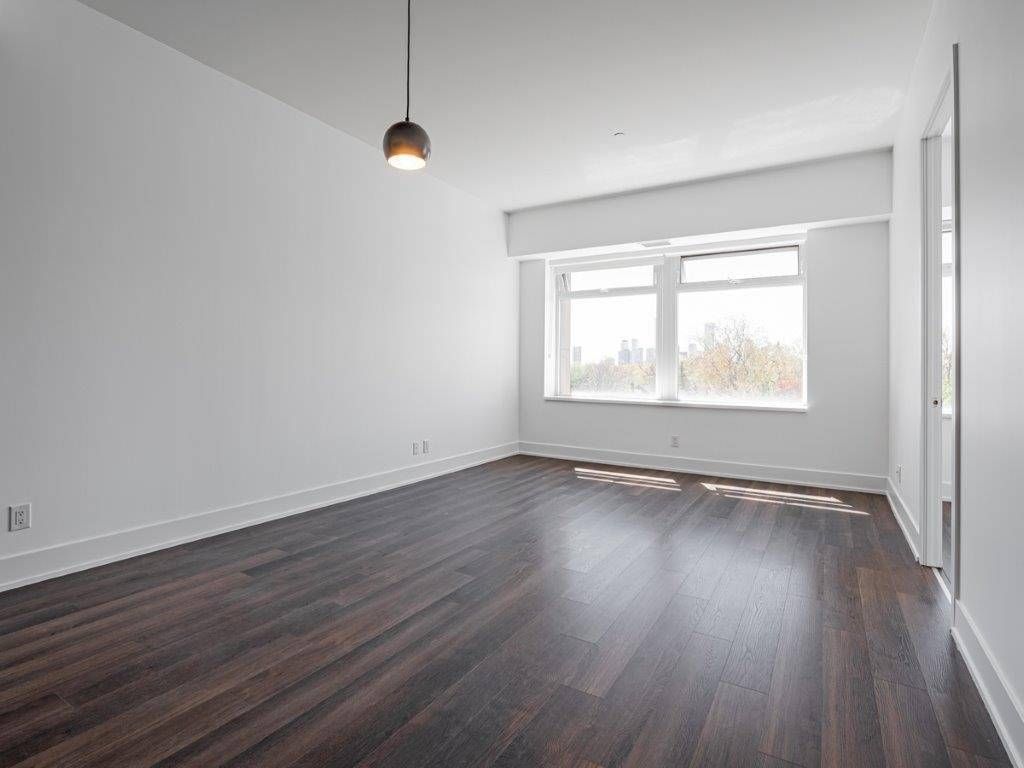 111 St Clair Avenue W 419