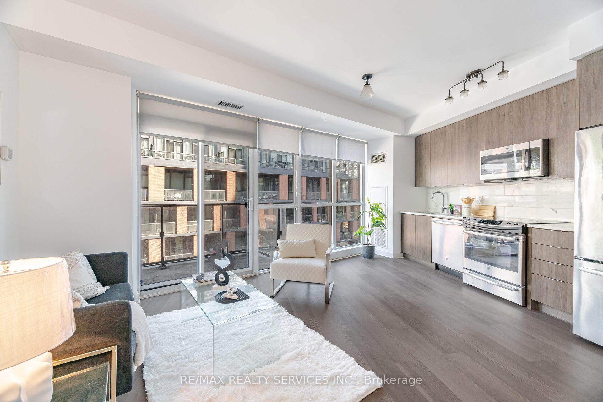 1 Bedroom Condo at 50 Bruyeres, Toronto For sale