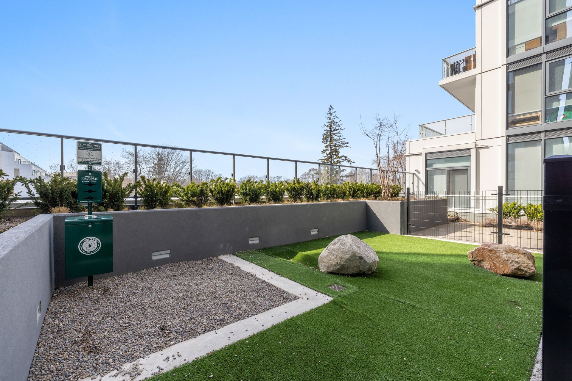 2020 Bathurst Street 1602