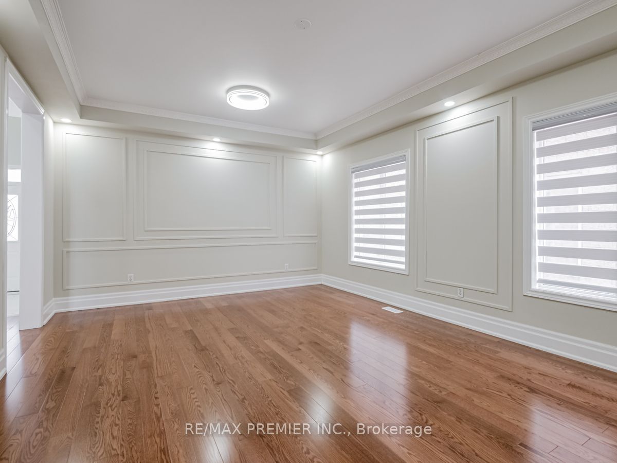 37 Colombo Crescent