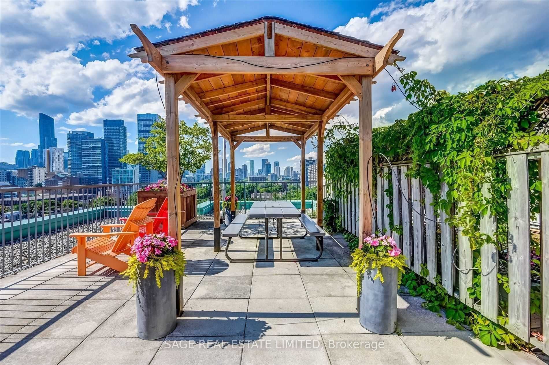 311 Richmond Street E, #605