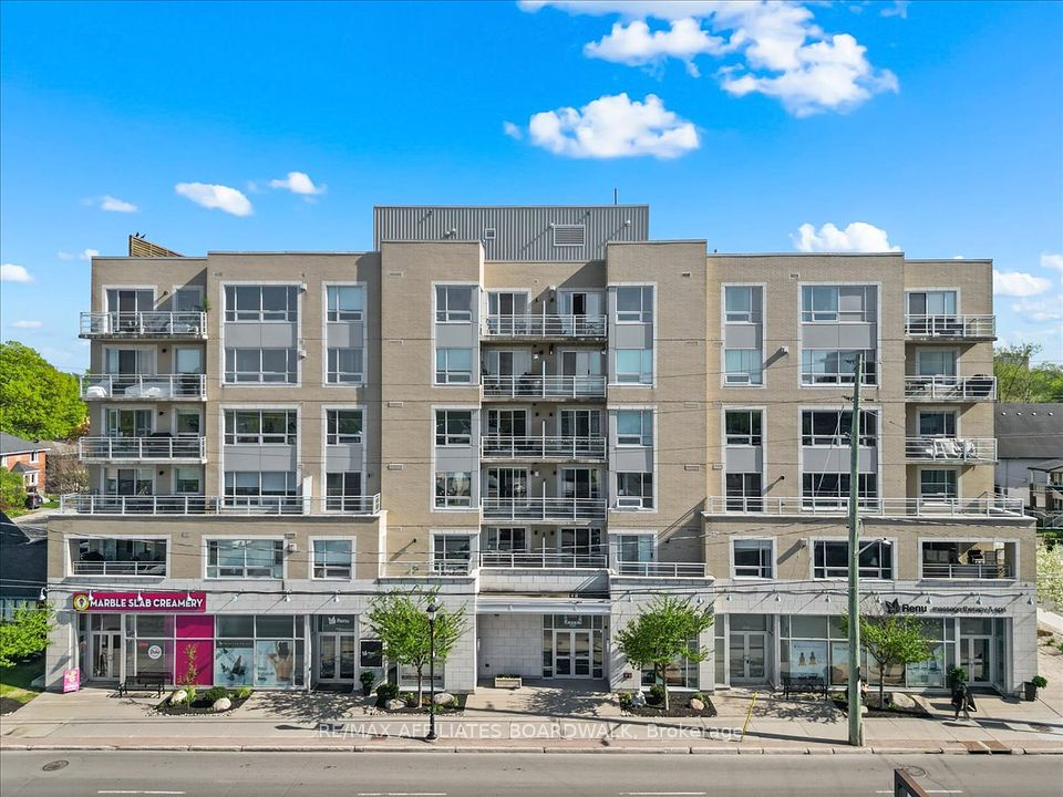 1422 Wellington