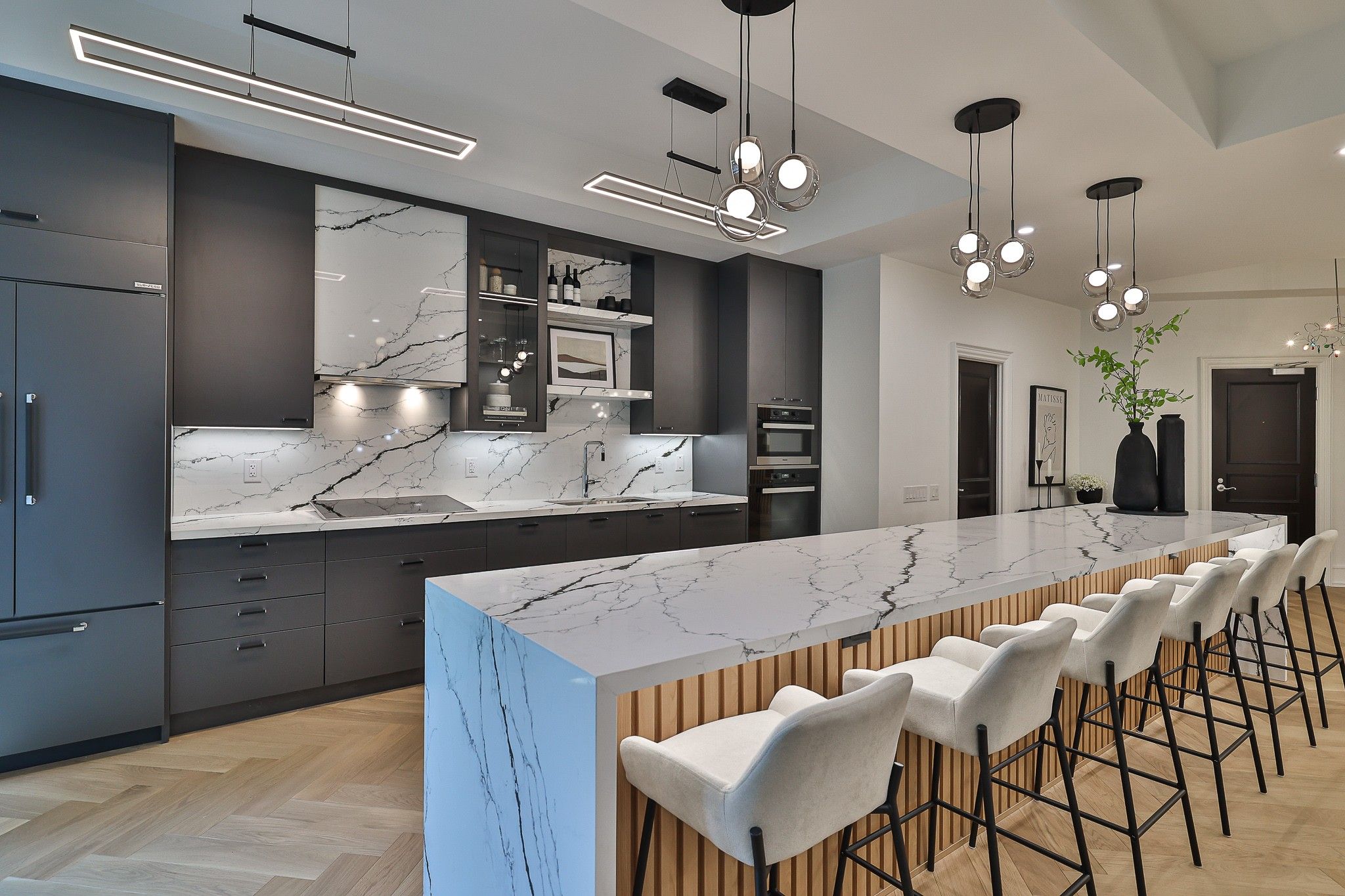 38 Avenue Road 111
