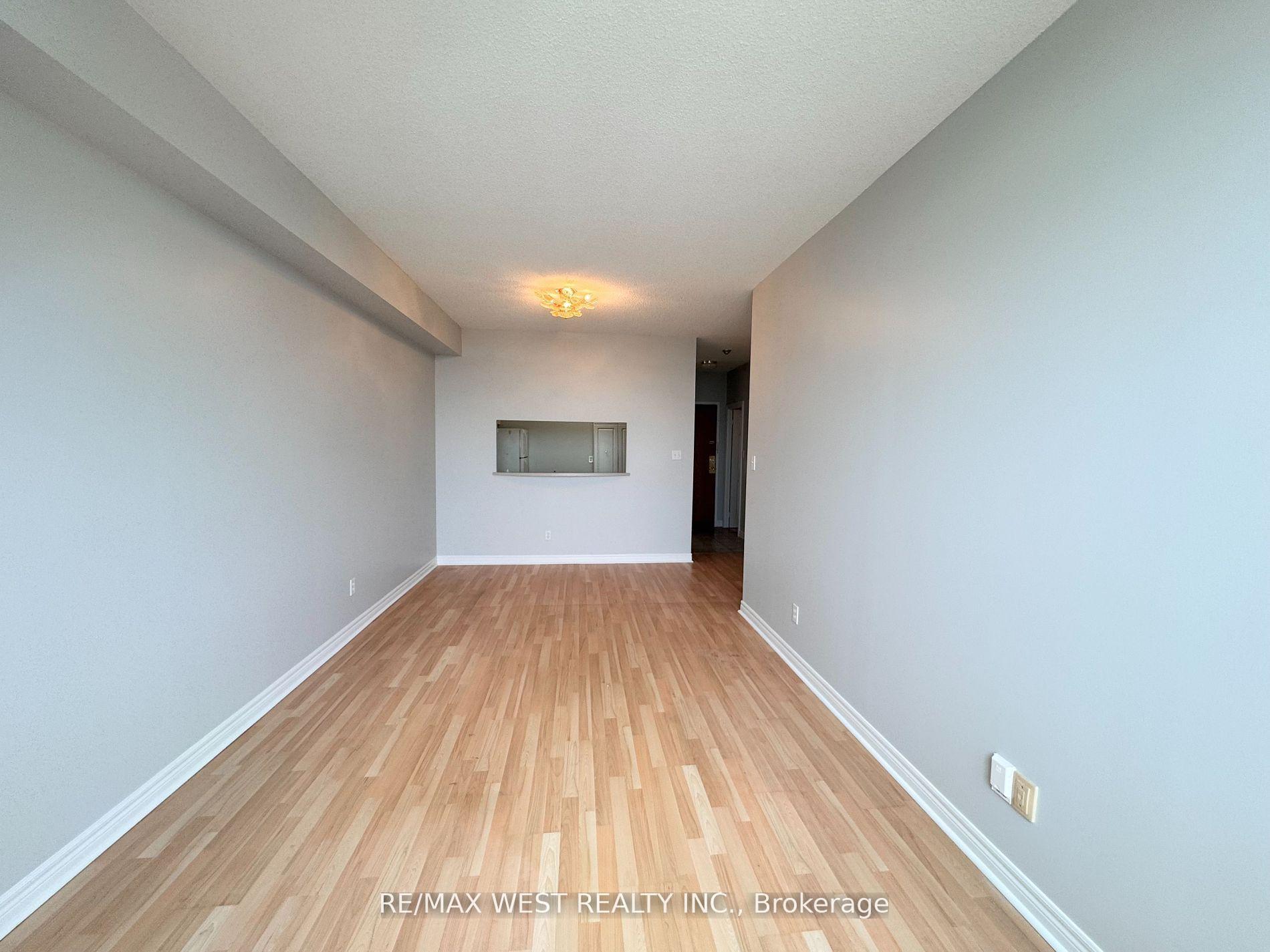 2 Bedrooms Condo at 1700 Eglinton, Toronto For sale