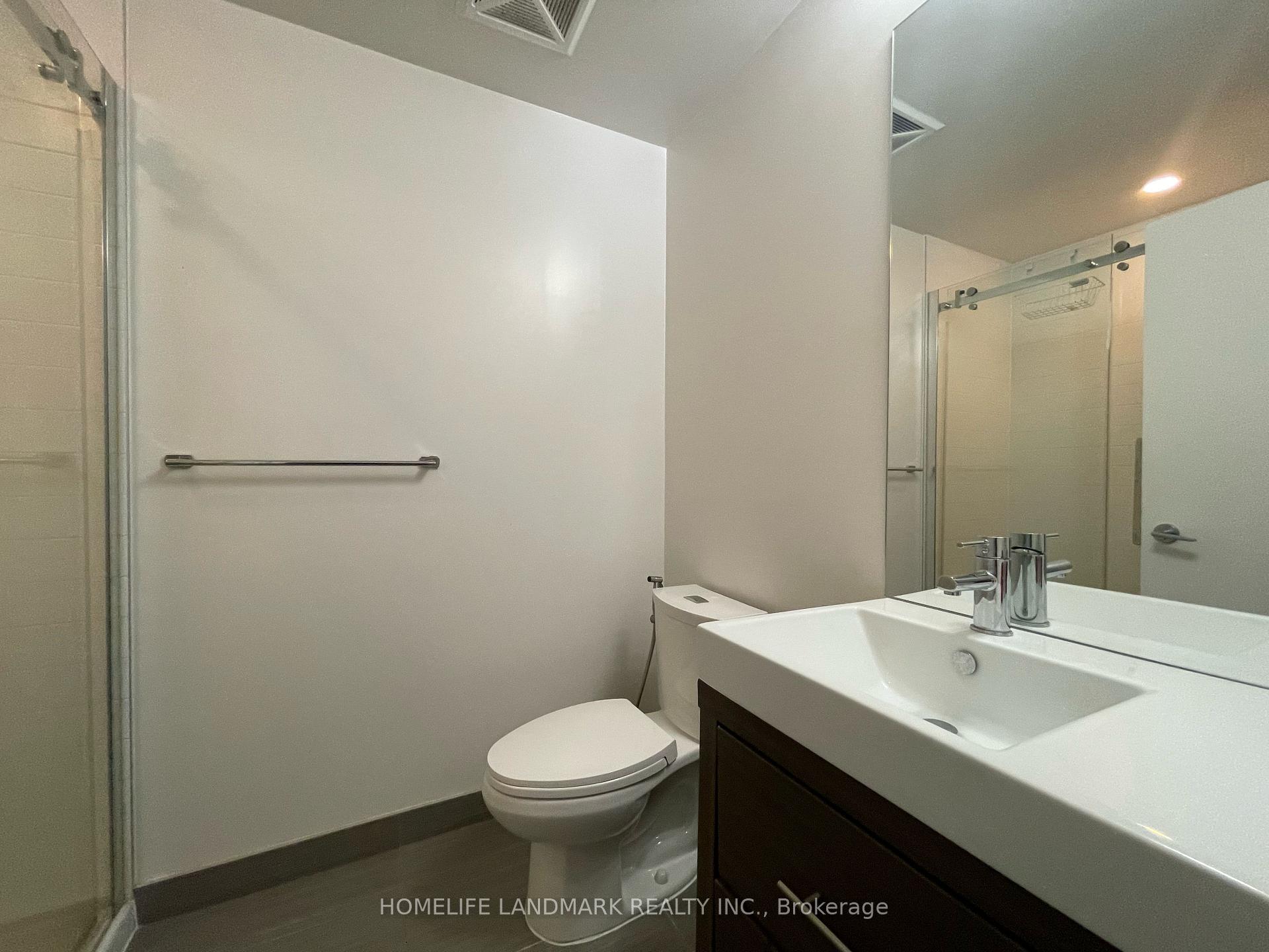 2 Bedrooms Condo at 66 Forest Manor, Toronto For sale