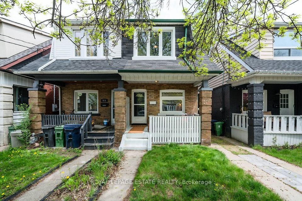 923 Greenwood