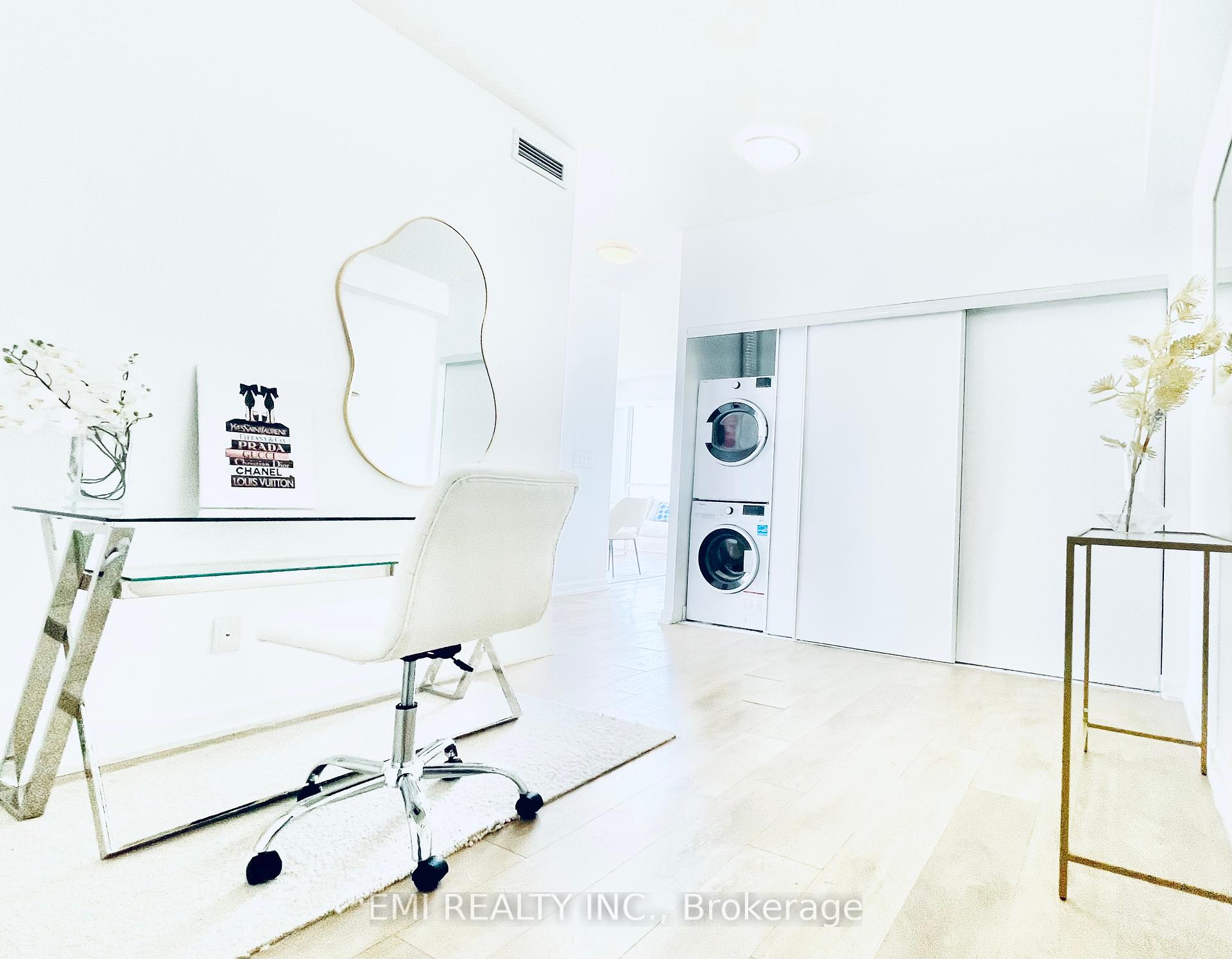 3 Bedrooms Condo at 36 Forest Manor,  Toronto For sale