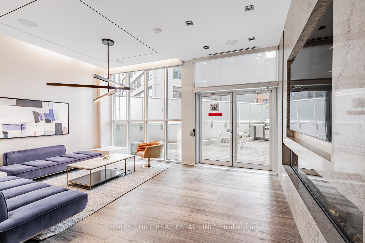 2 Bedrooms Condo at 77 Mutual, Toronto For sale