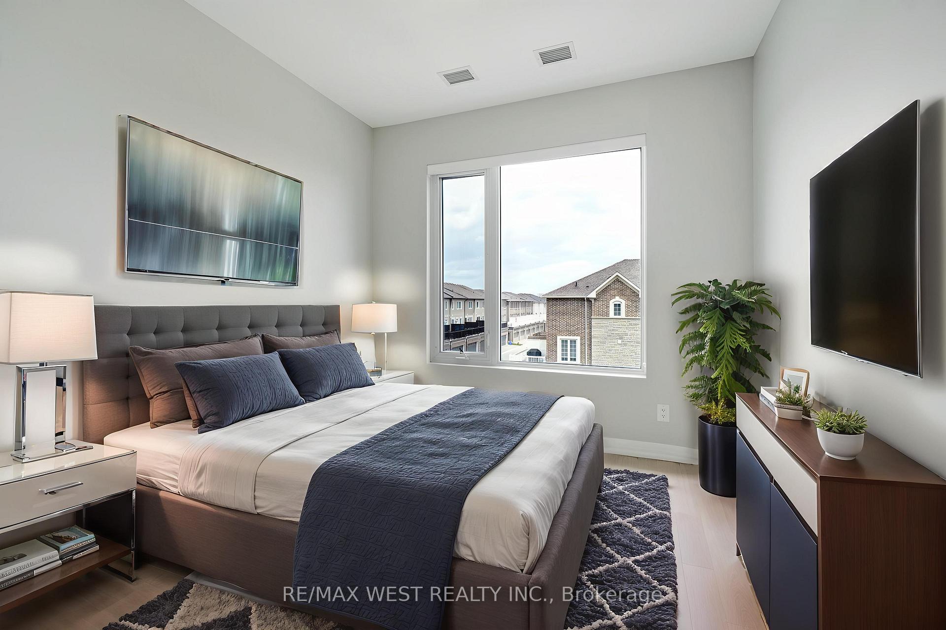 2 Bedrooms Condo at 3285 Carding Mill, Oakville For sale