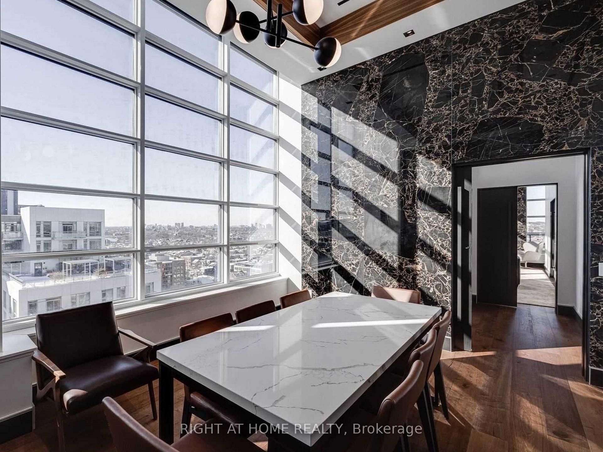 2 Bedrooms Condo at 501 Adelaide, Toronto For sale