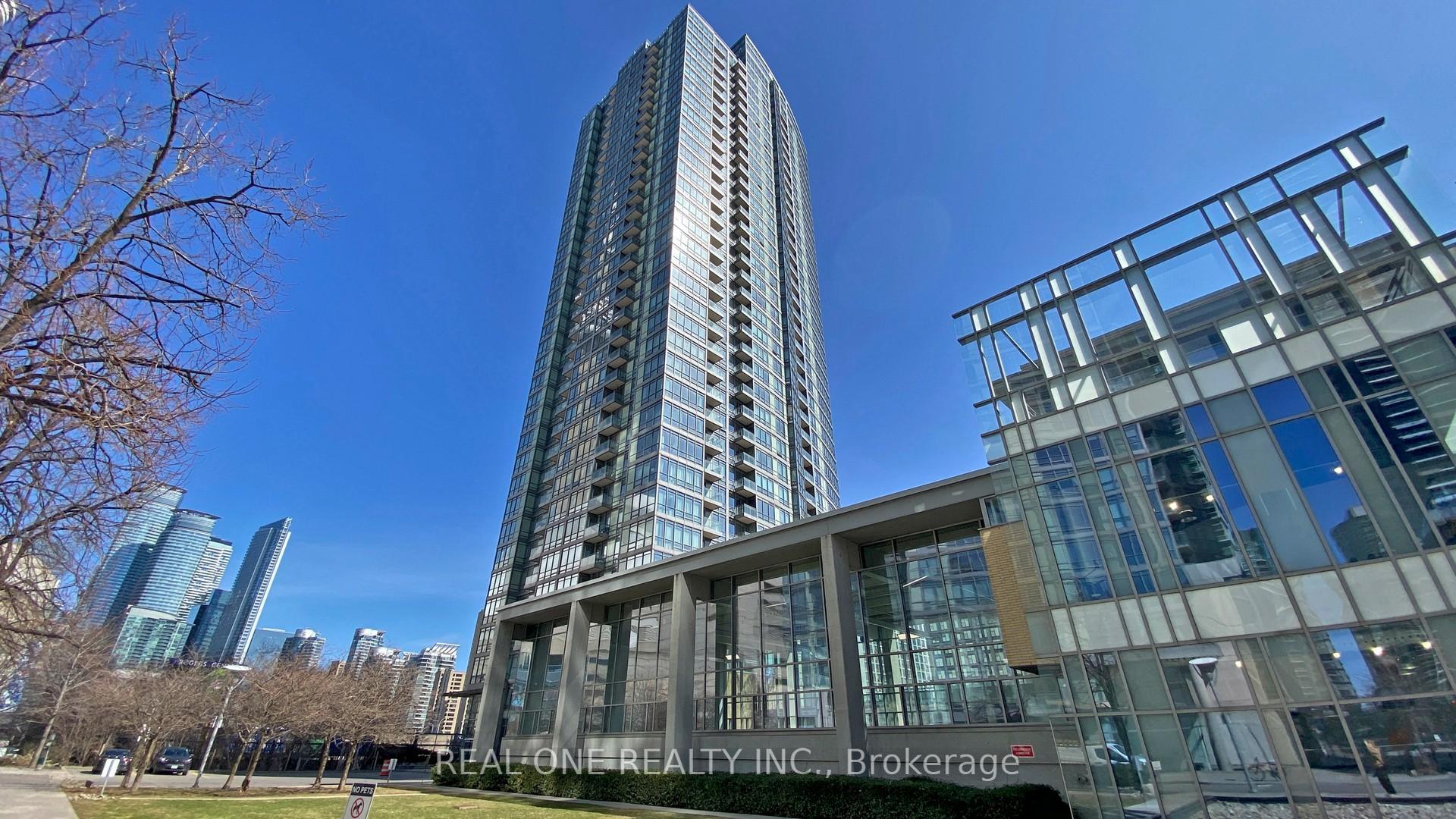 2 Bedrooms Condo at 5 Mariner, Toronto For sale