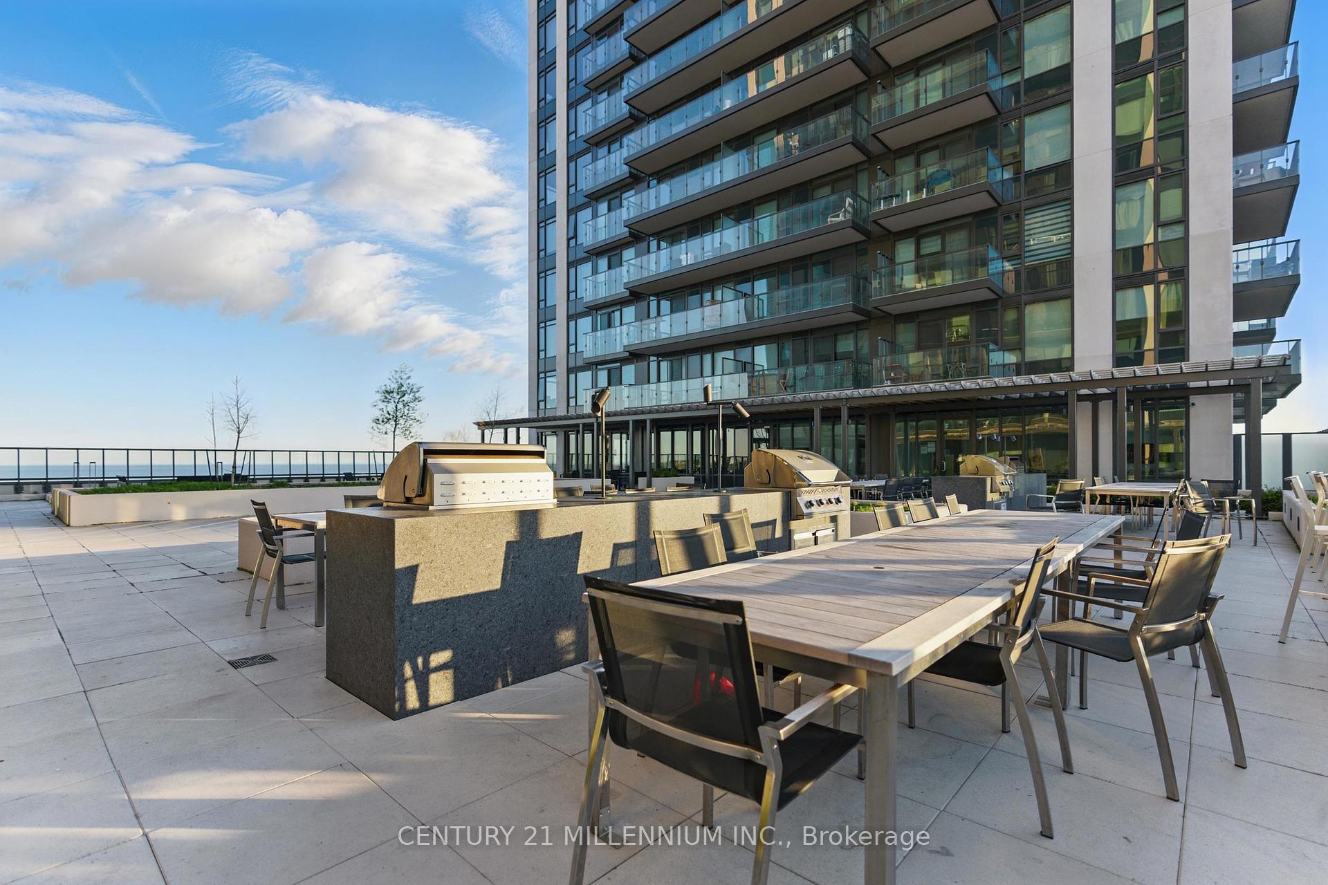 3 Bedrooms Condo at 1926 Lake Shore, Toronto For sale