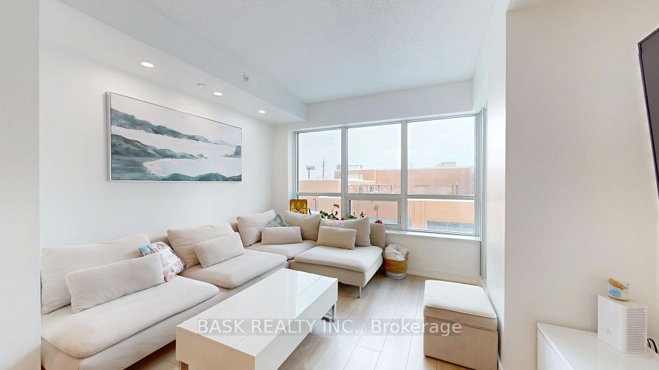 2220 Lake Shore
