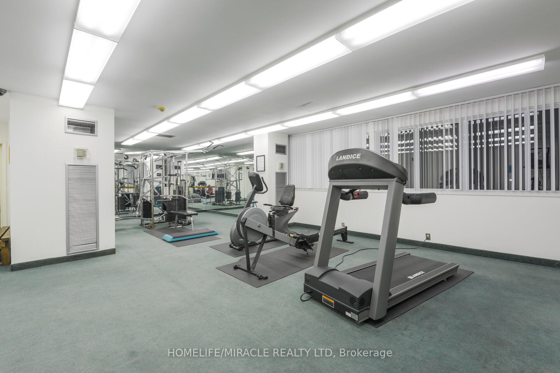 3 Bedrooms Condo at 1320 Mississauga valley, Mississauga For sale