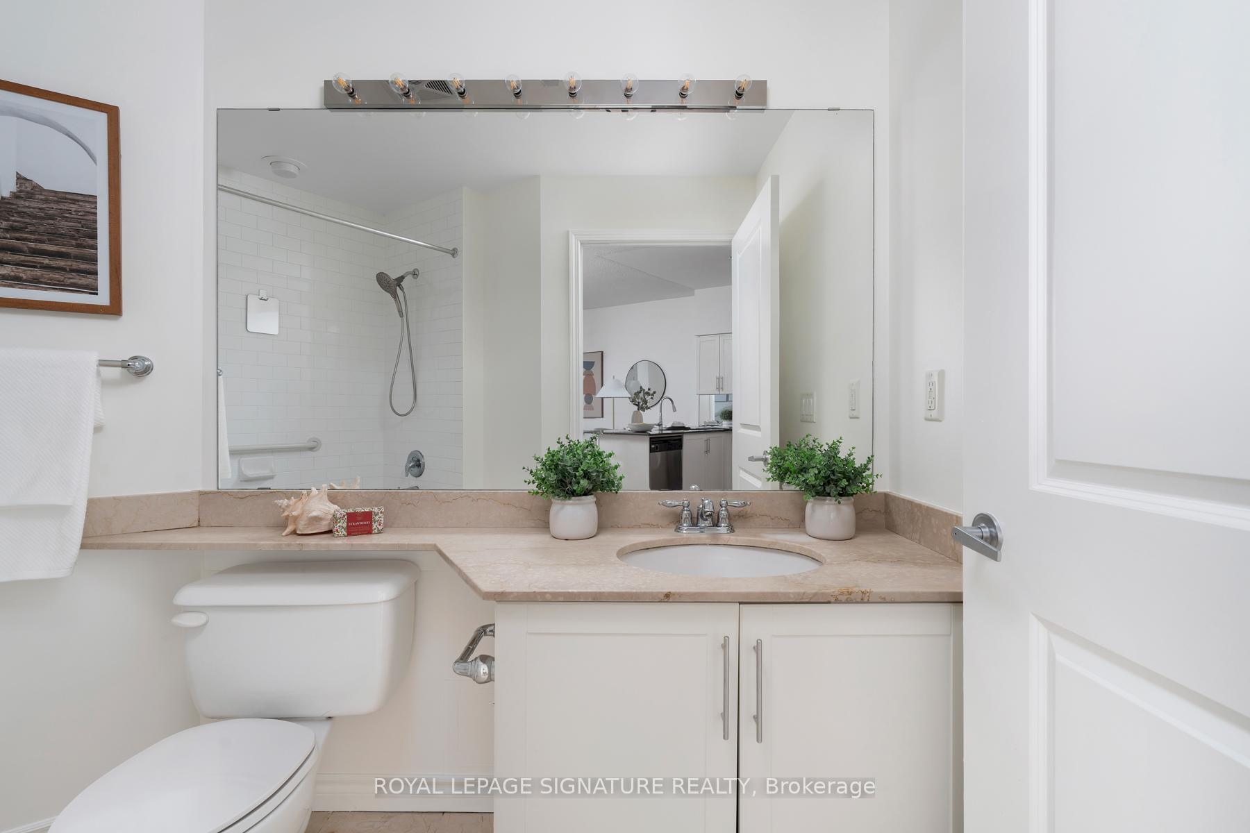 1 Bedroom Condo at 15 Windermere, Toronto For sale