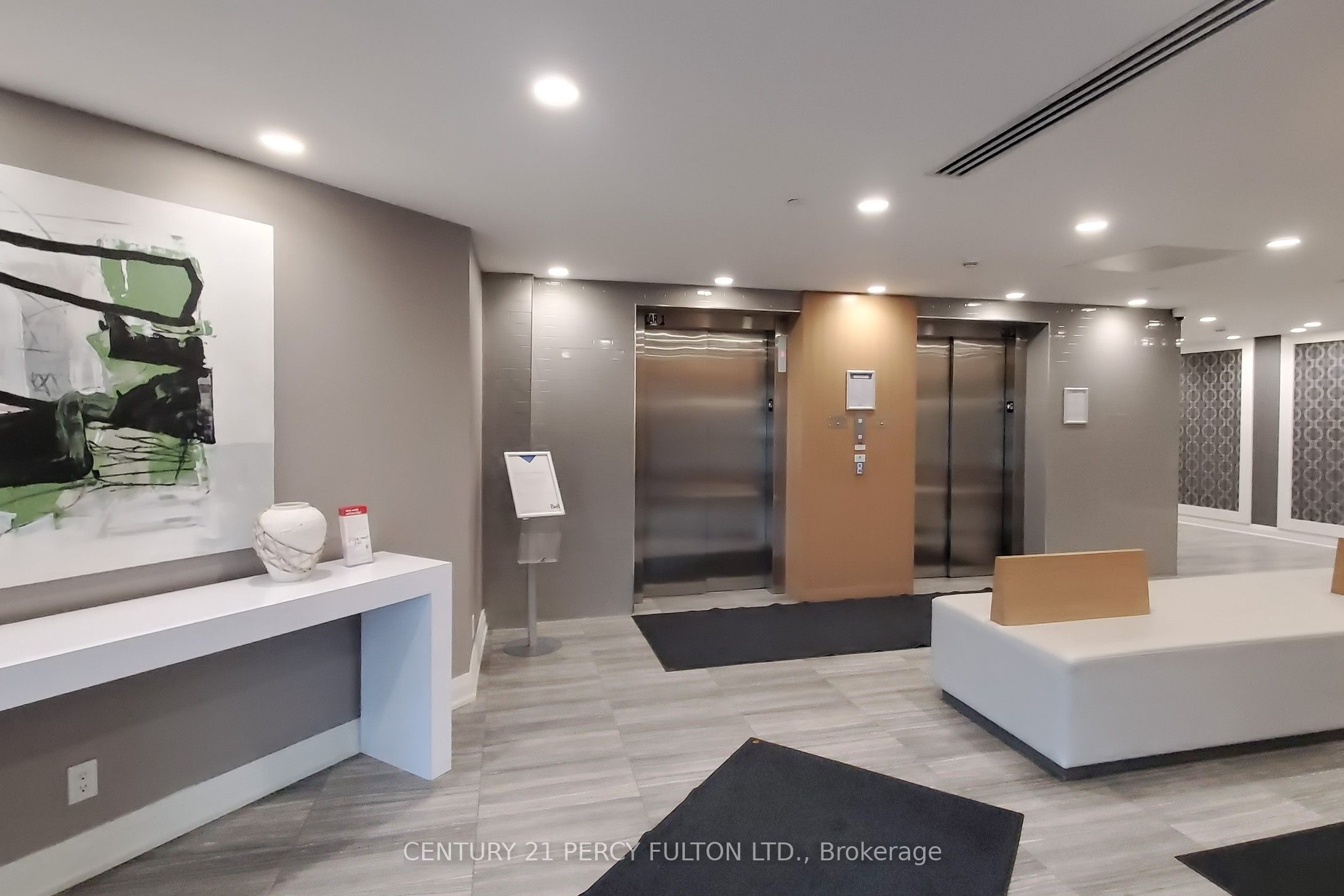 128 Grovewood Common, #320