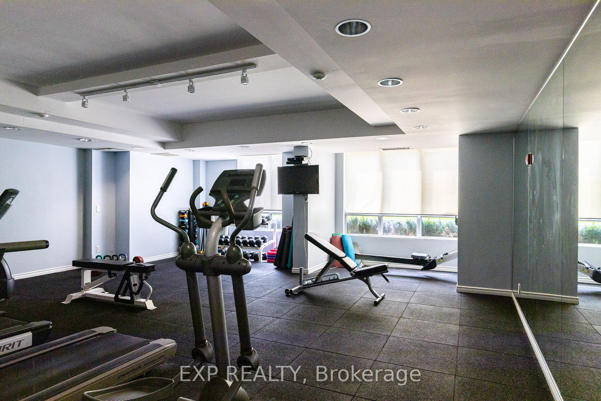 2 Bedrooms Condo at 18 Stafford, Toronto For sale