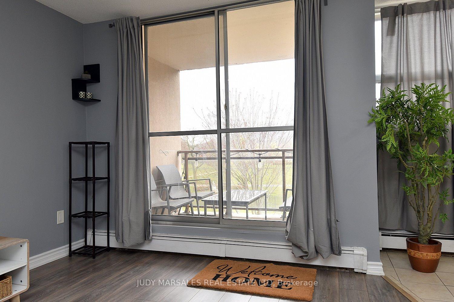 1 Bedroom Condo at 1950 Main,  Hamilton For sale