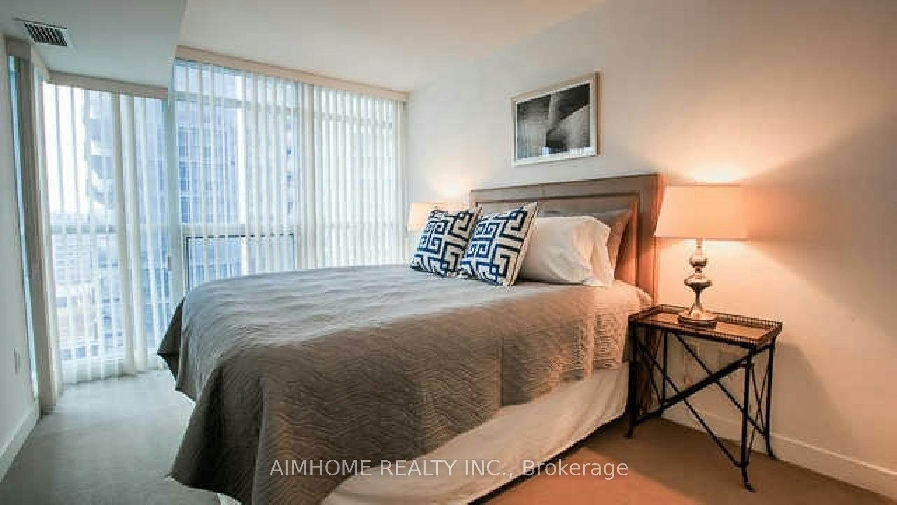 3 Bedrooms Condo at 19 Singer, Toronto For sale