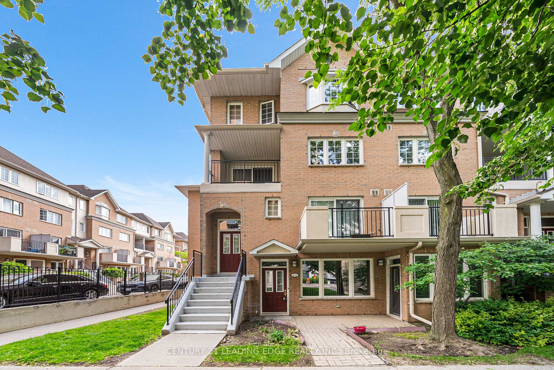 2 Bedrooms Condo at 101 Grandview, Toronto For sale