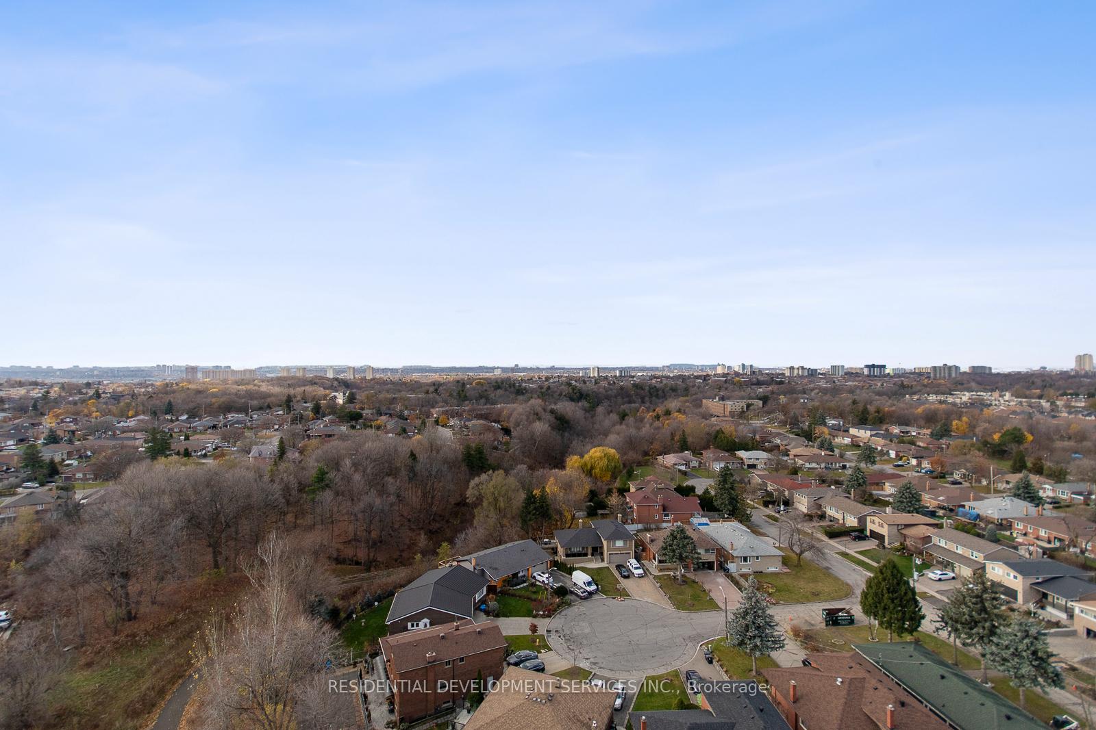 3 Bedrooms Condo at 3100 Keele,  Toronto For sale