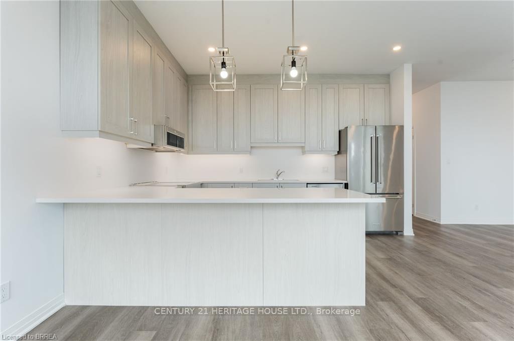 3 Bedrooms Condo at 5 Hamilton, Hamilton For sale